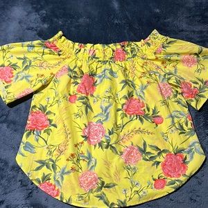 H&M yellow shirt
